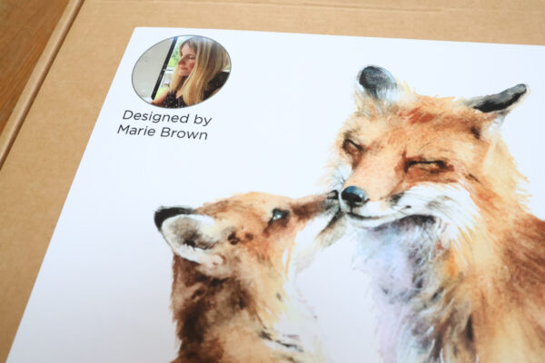 fox kiss clock